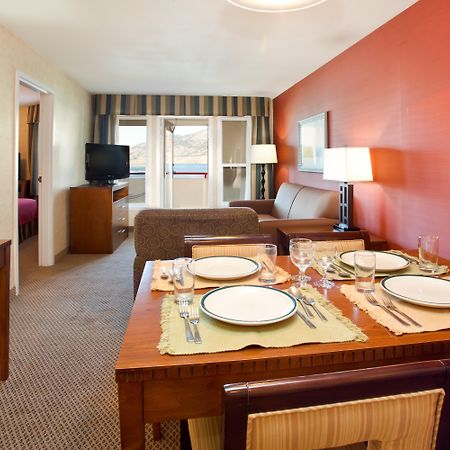 Holiday Inn Hotel & Suites Osoyoos, An Ihg Hotel Room photo