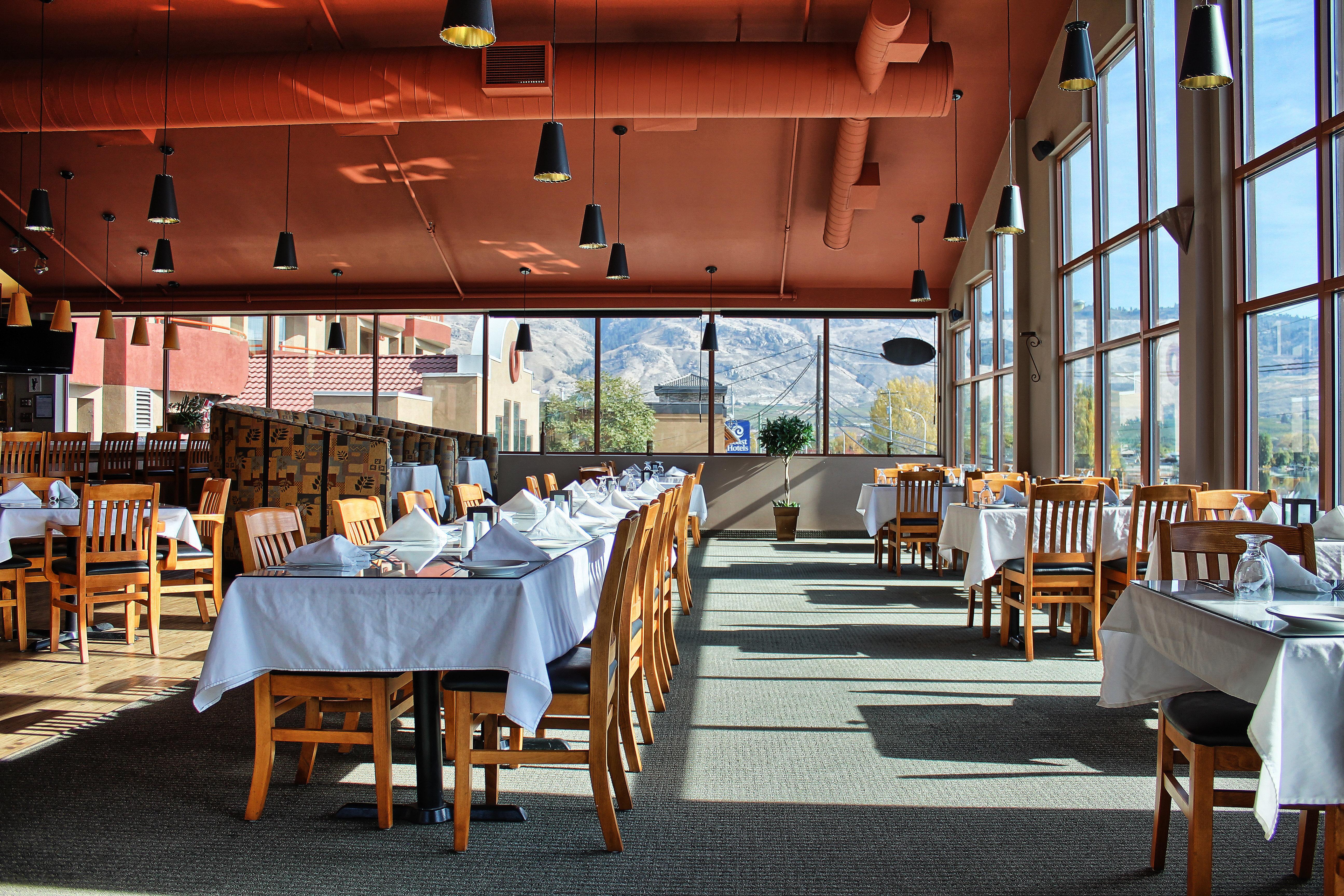 Holiday Inn Hotel & Suites Osoyoos, An Ihg Hotel Exterior photo